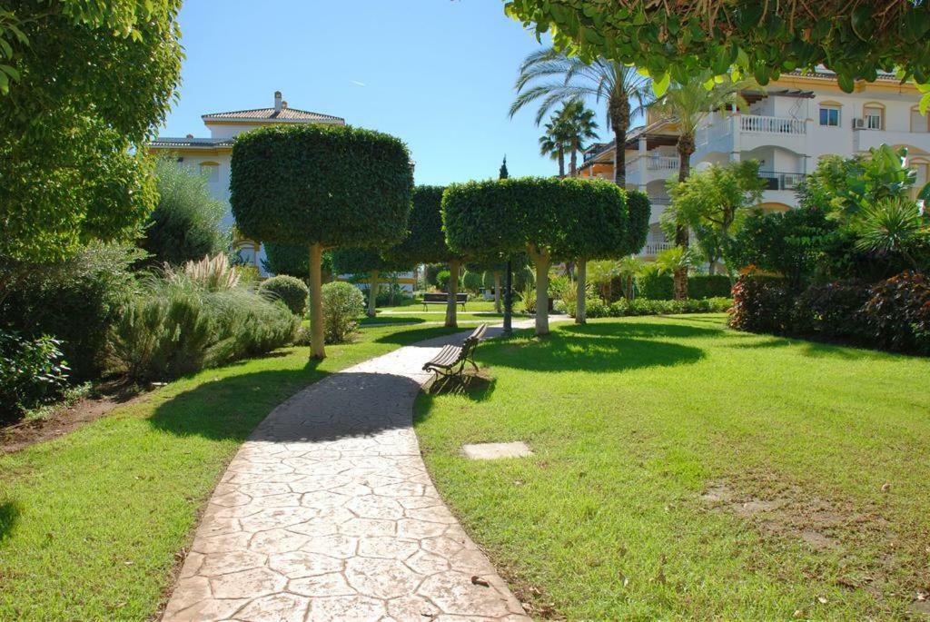 Great Puerto Banus Apartment Marbella Bagian luar foto
