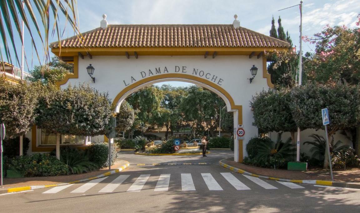 Great Puerto Banus Apartment Marbella Bagian luar foto